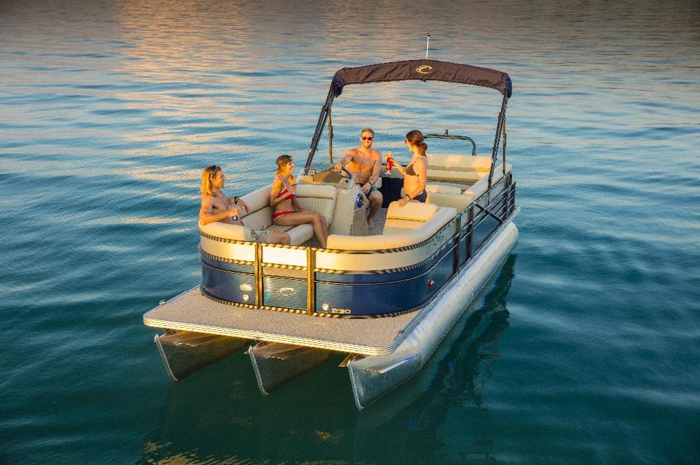 How Do You Toon? Pontoon Boats are HOT and Here&#39;s Why.